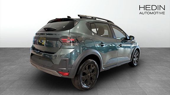 Dacia Sandero Stepway 2 of 5