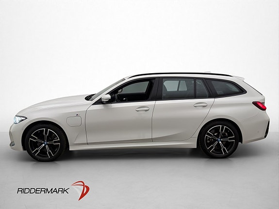 BMW 330e 4 of 5