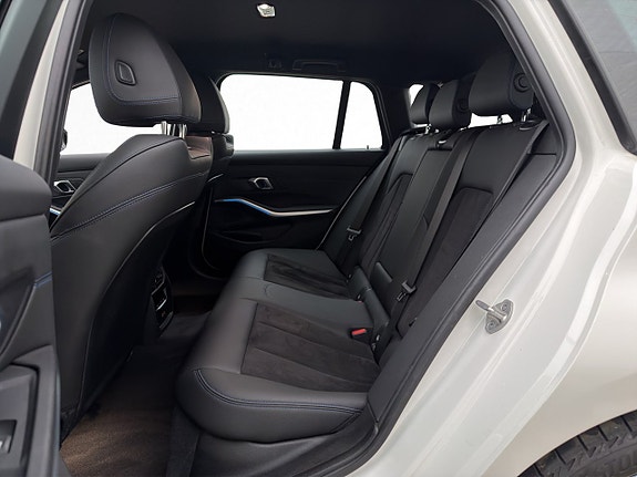 BMW 330e 15 of 30