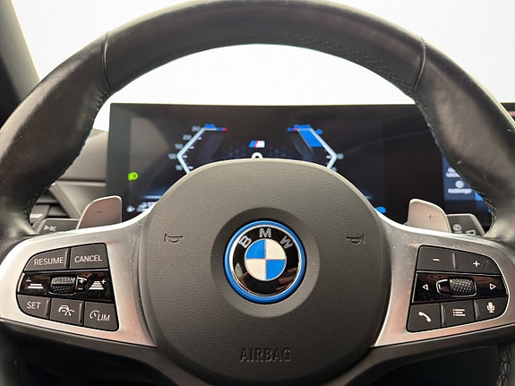 BMW 330e 18 of 30
