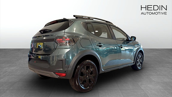 Dacia Sandero Stepway 2 of 5