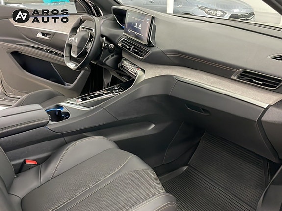 Peugeot 5008 13 of 14