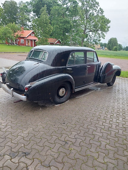 Cadillac Series 62 2 of 5