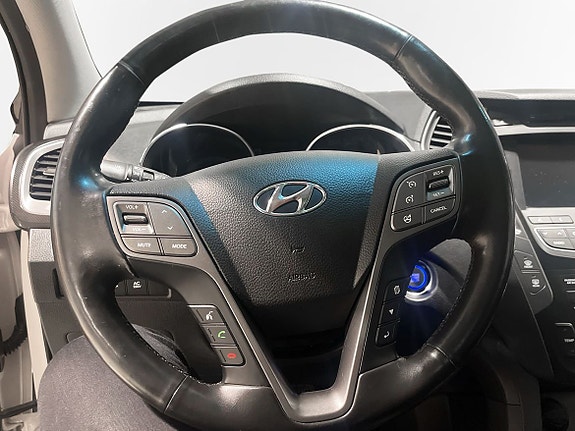 Hyundai Santa Fe 9 of 23