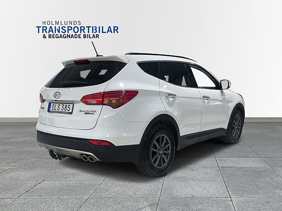 Hyundai Santa Fe 18 of 23