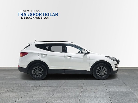 Hyundai Santa Fe 17 of 23