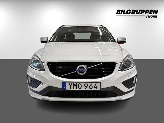 Volvo XC60 2 of 5