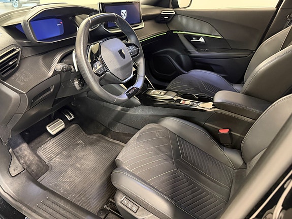 Peugeot 2008 4 of 5