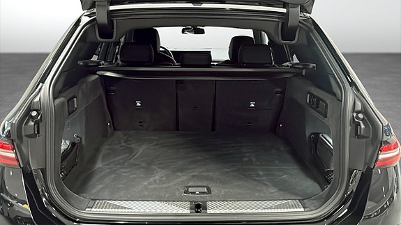 BMW 530e 10 of 12