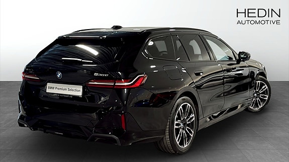 BMW 530e 2 of 12