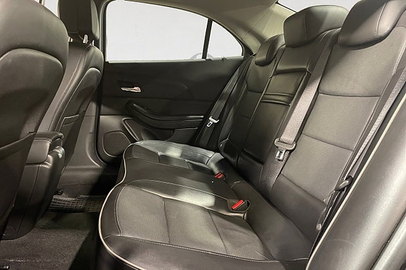 Chevrolet Malibu 14 of 17