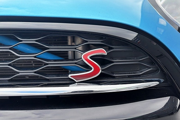 MINI Cooper S 23 of 24