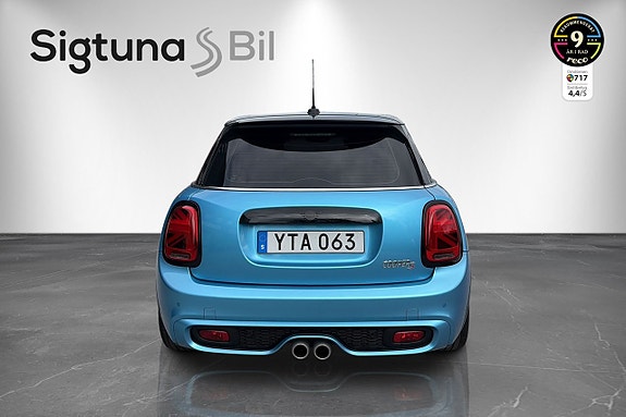 MINI Cooper S 7 of 24