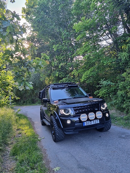 Land Rover Discovery 4 17 of 21