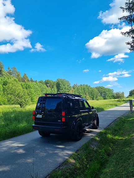 Land Rover Discovery 4 21 of 21