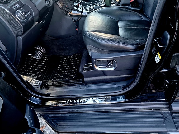 Land Rover Discovery 4 8 of 21