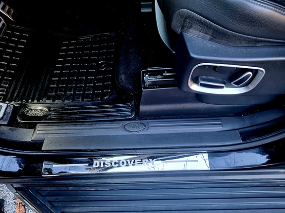 Land Rover Discovery 4 11 of 21