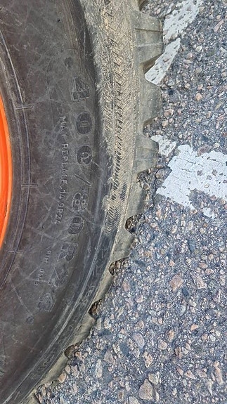 Kubota M 8540 10 of 16