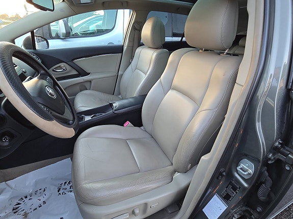 Toyota Avensis 7 of 22