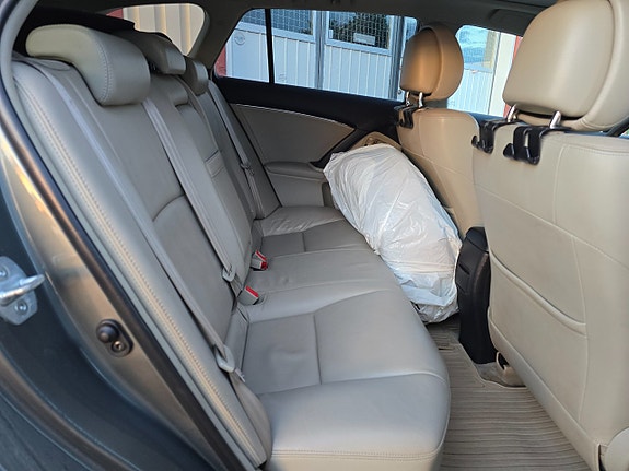 Toyota Avensis 11 of 22