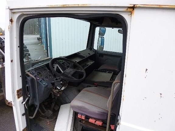 Volvo F12 Eurotrotter 4 of 4