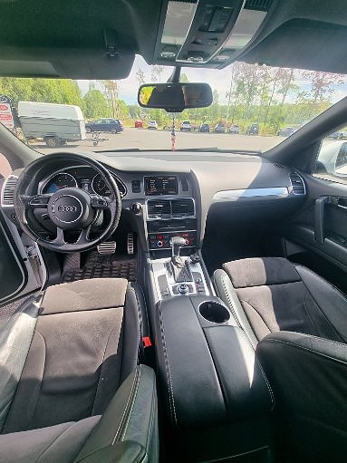 Audi Q7 4 of 5