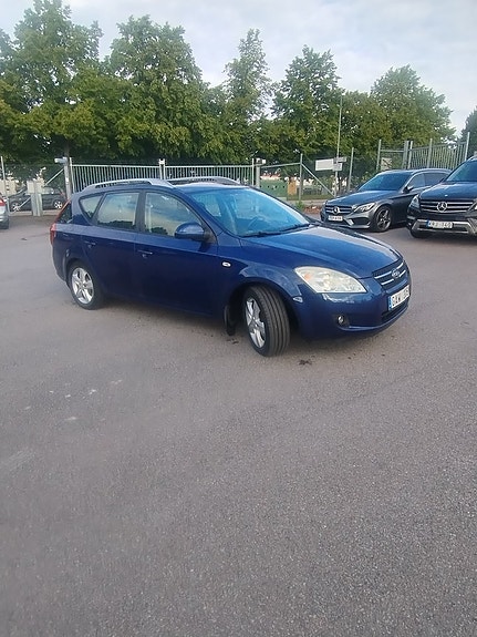 Kia Ceed 3 of 5