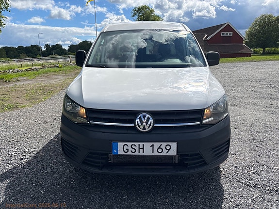 Volkswagen Caddy Maxi 2 of 5