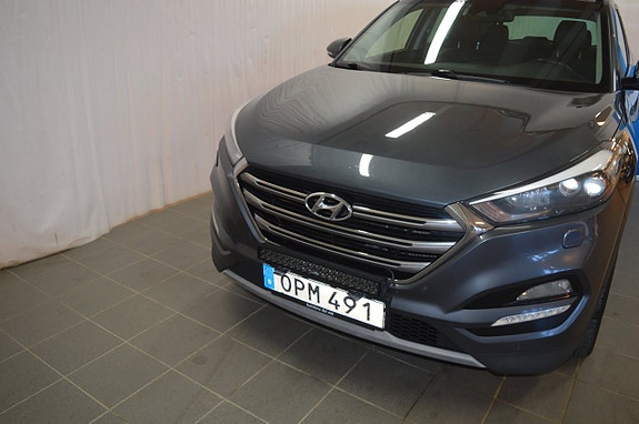 Hyundai Tucson 2 of 5