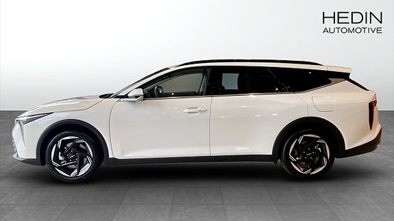Kia K4 6 of 17