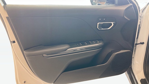 Kia K4 11 of 17