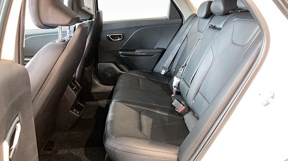 Kia K4 5 of 5