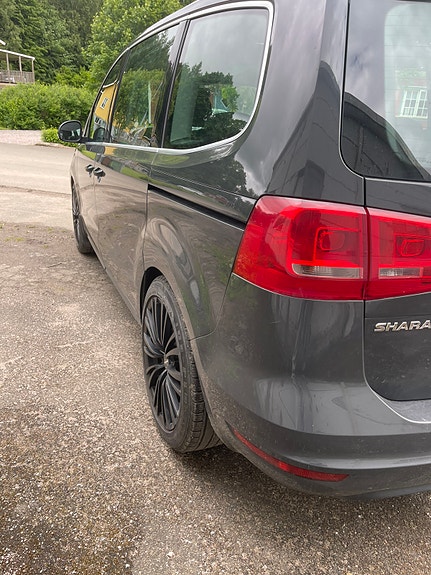 Volkswagen Sharan 4 of 5