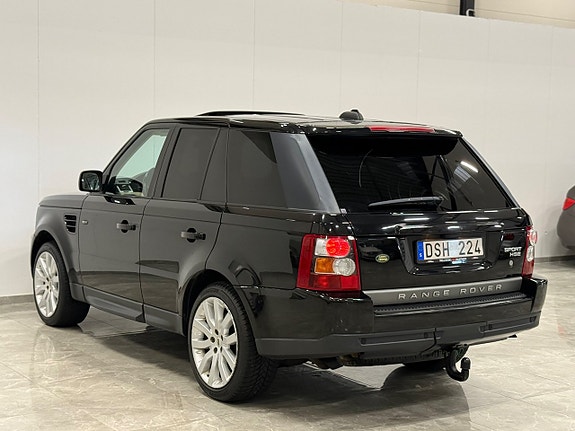Land Rover Range Rover Sport 3 of 5
