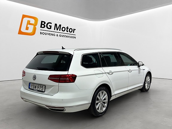 Volkswagen Passat 4 of 5