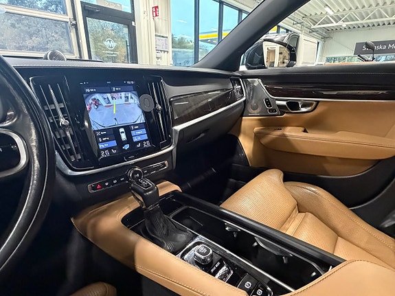 Volvo V90 30 of 30