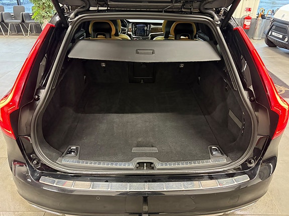 Volvo V90 10 of 30