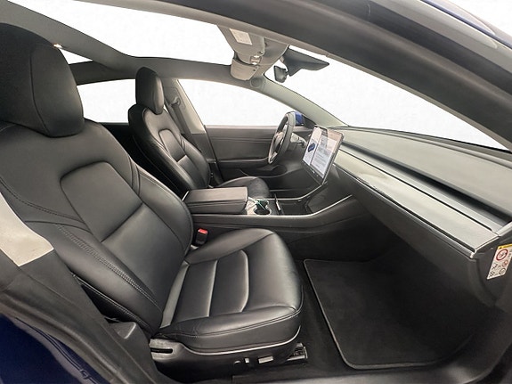 Tesla Model 3 21 of 30