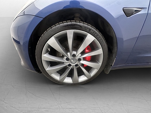 Tesla Model 3 27 of 30