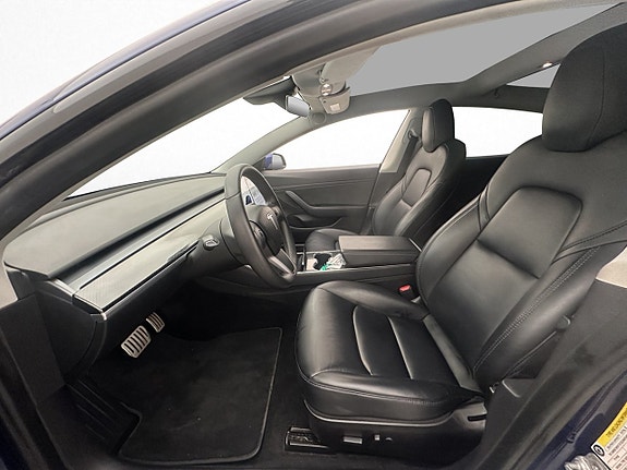 Tesla Model 3 19 of 30