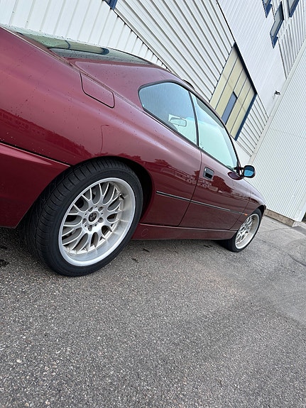 BMW 850i 5 of 5