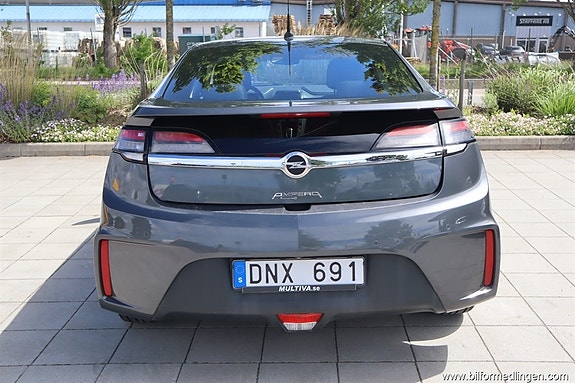 Opel Ampera 9 of 22
