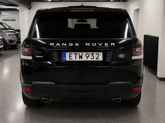 Land Rover Range Rover Sport 5 of 5