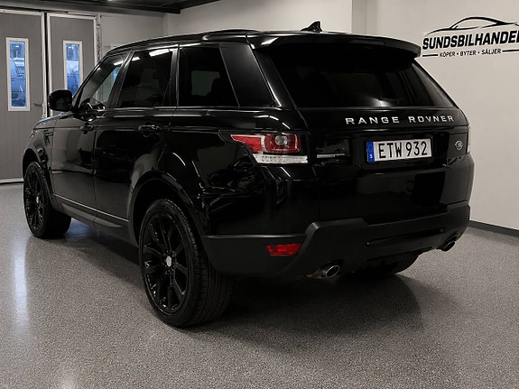 Land Rover Range Rover Sport 4 of 5