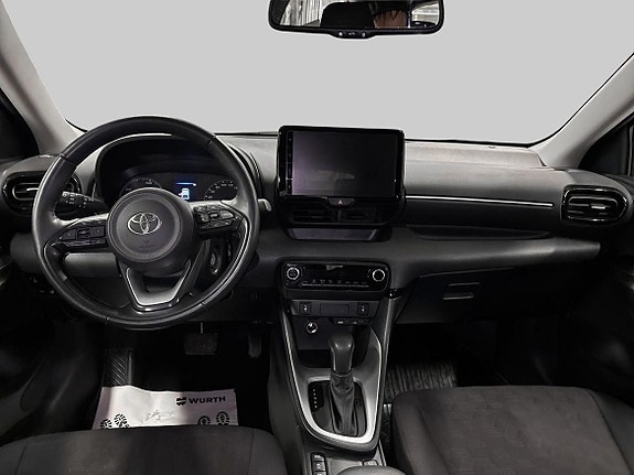 Toyota Yaris 12 of 21