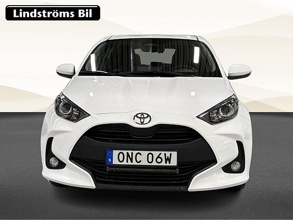 Toyota Yaris 10 of 21