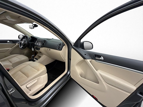 Volkswagen Tiguan 14 of 30