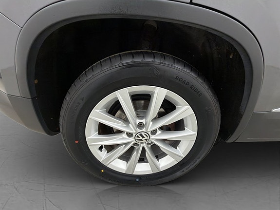 Volkswagen Tiguan 30 of 30