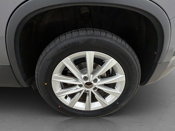 Volkswagen Tiguan 27 of 30