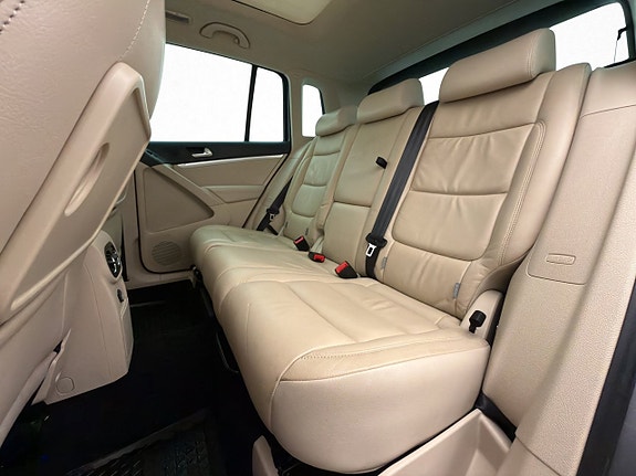 Volkswagen Tiguan 17 of 30